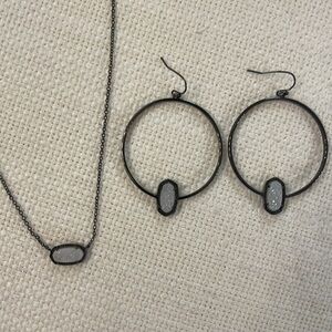 Kendra Scott Elsa gunmetal necklace & earrings with white drusy stones Like new